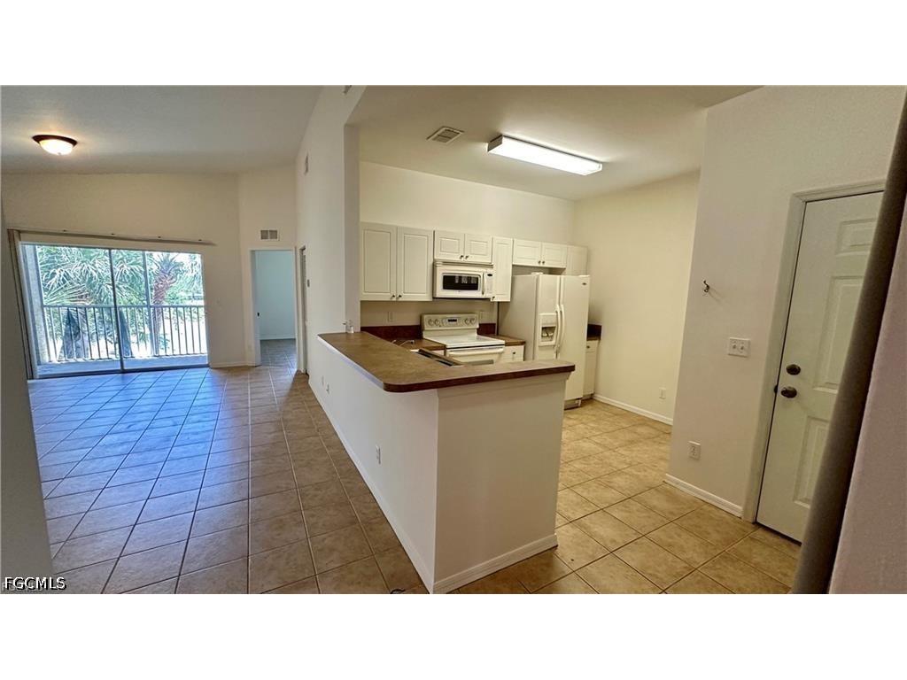 4299 Bellasol Circle #2621 Fort Myers FL 33916 2026025271 image6