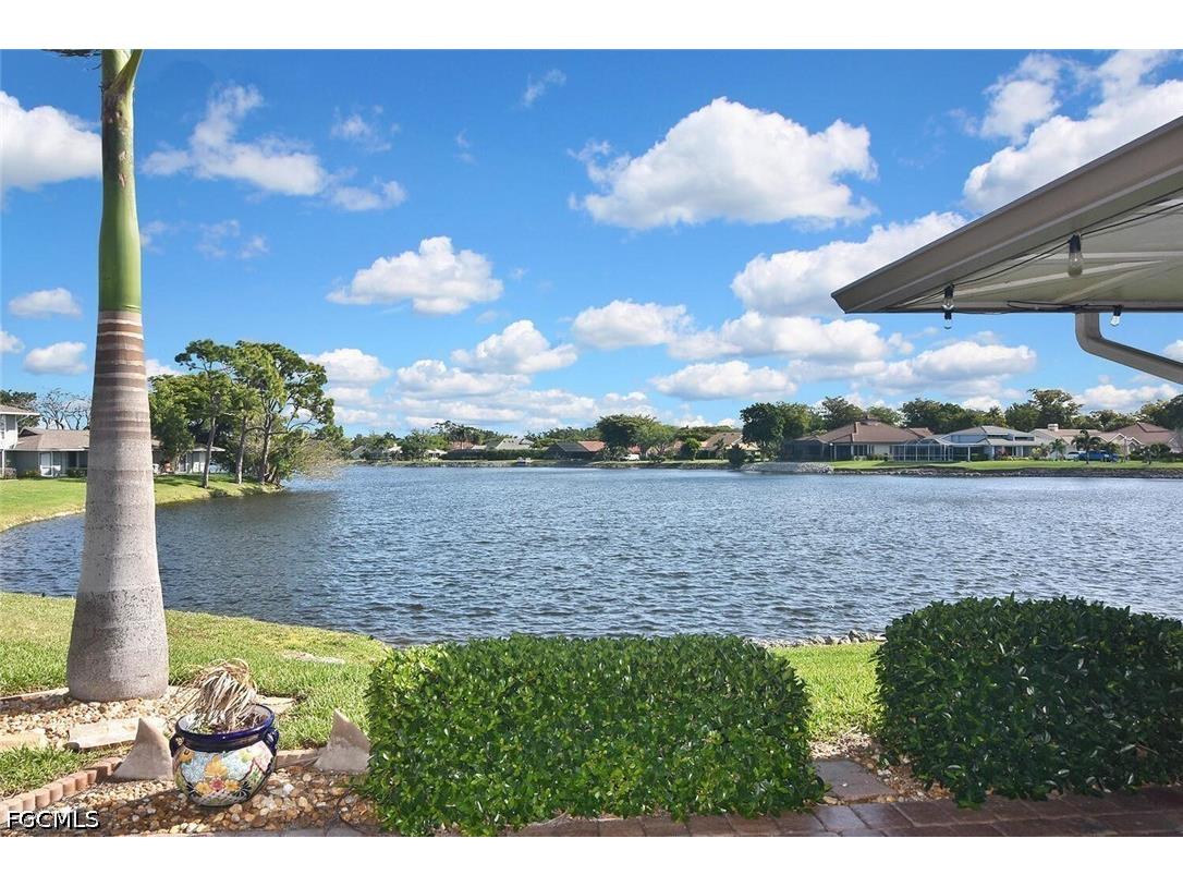 4299 Island Circle #4 Fort Myers FL 33919 2026005149 image1