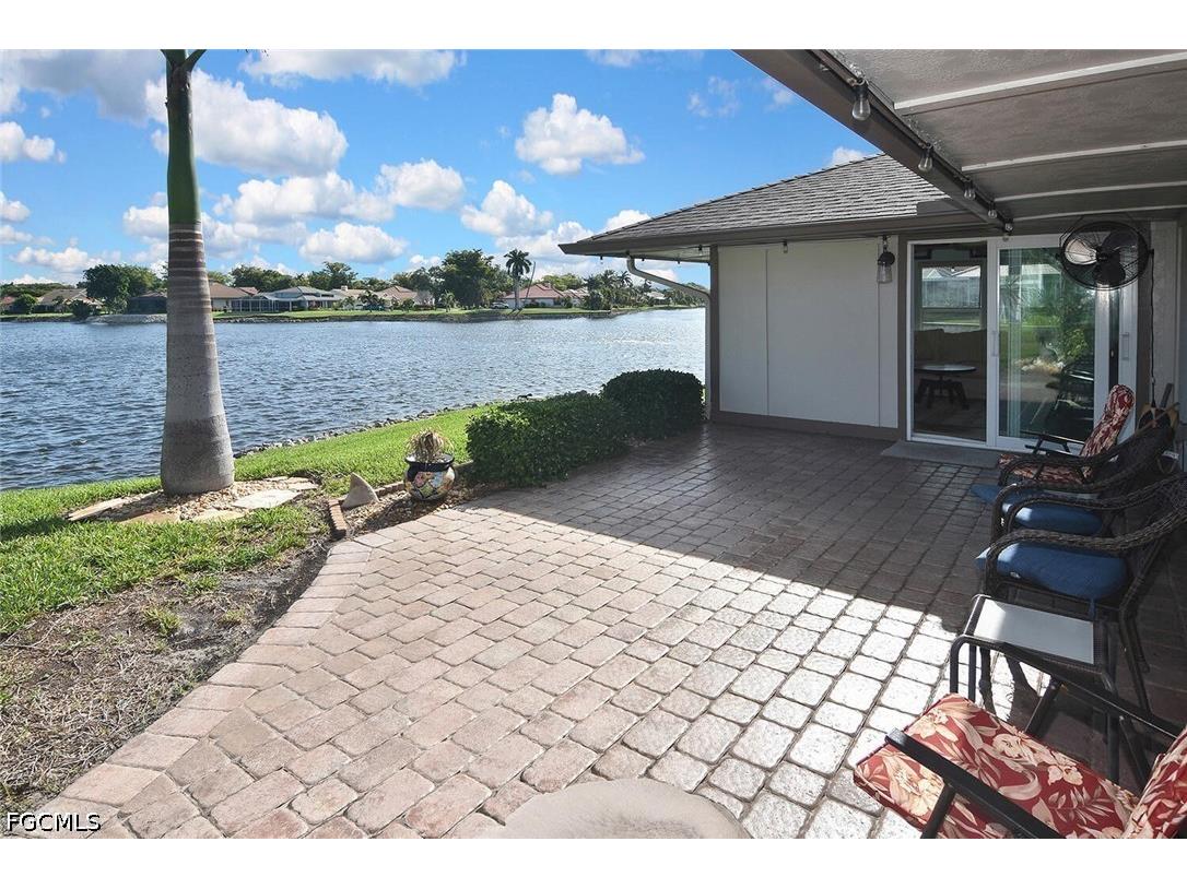 4299 Island Circle #4 Fort Myers FL 33919 2026005149 image2