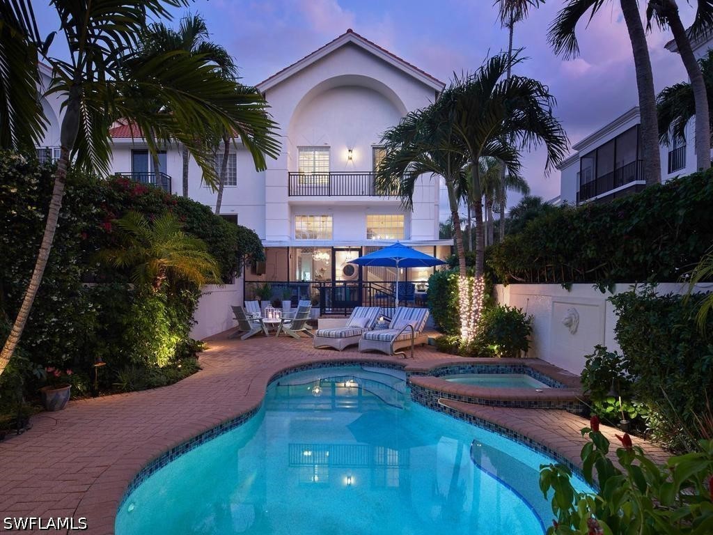 430 10th Avenue S #305 Naples FL 34102 226016060 image1