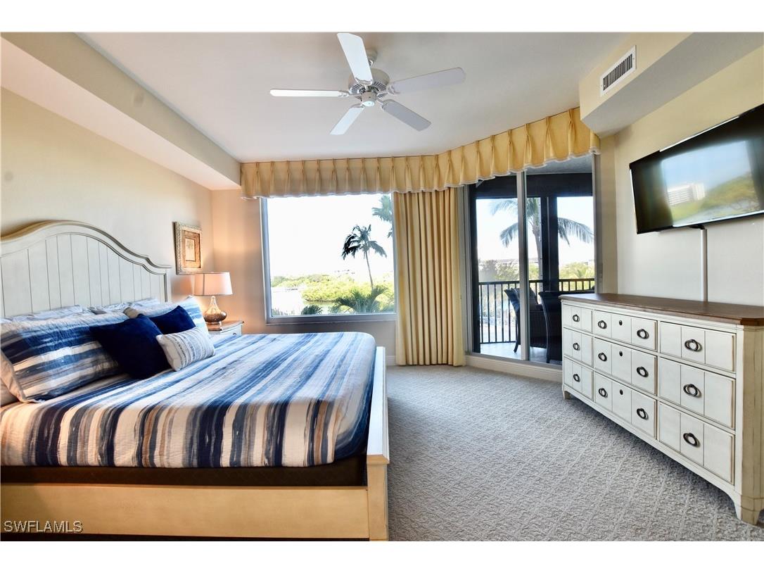 430 Cove Tower Drive #302 Naples FL 34110 225059112 image10