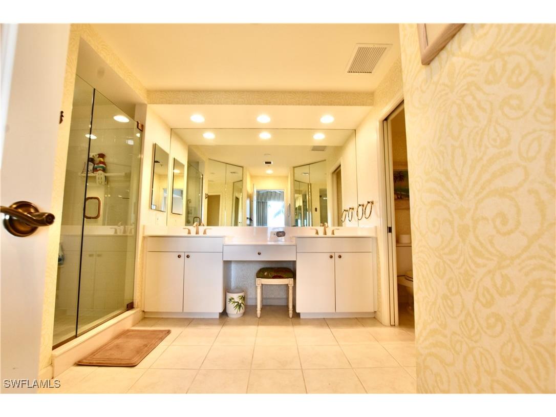 430 Cove Tower Drive #302 Naples FL 34110 225059112 image15