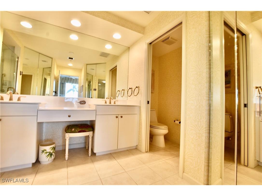 430 Cove Tower Drive #302 Naples FL 34110 225059112 image16