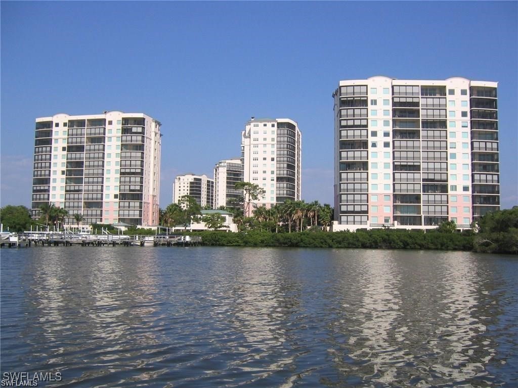 430 Cove Tower Drive #302 Naples FL 34110 225059112 image2