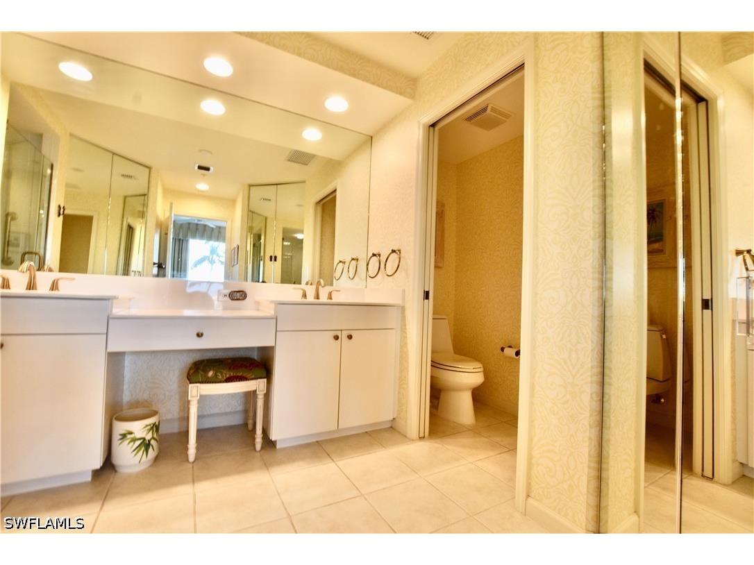 430 Cove Tower Drive #302 Naples FL 34110 226024357 image16