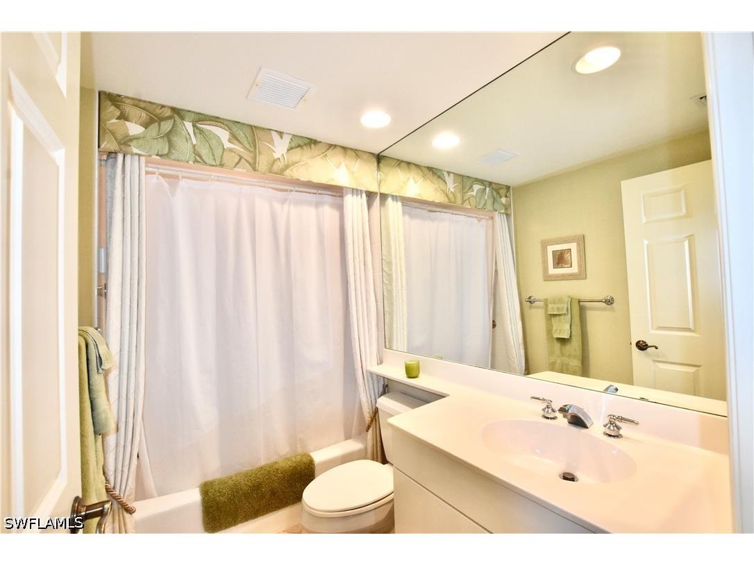 430 Cove Tower Drive #302 Naples FL 34110 226024357 image20