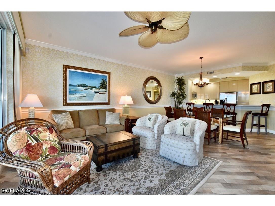 430 Cove Tower Drive #302 Naples FL 34110 226024357 image4