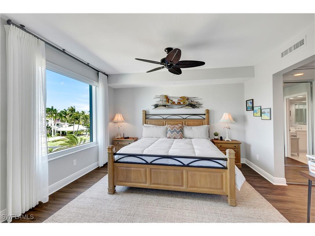 430 Cove Tower Drive #403 Naples FL 34110 225069429 image18