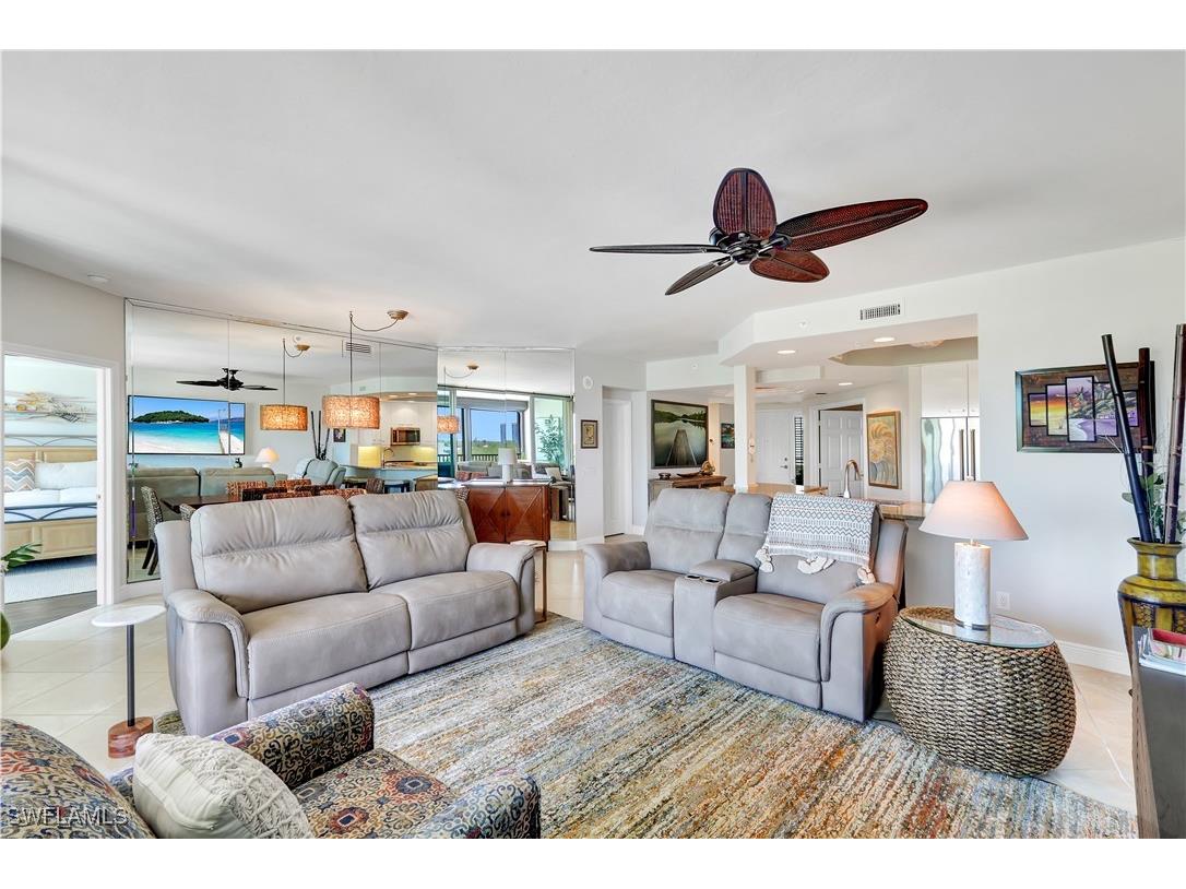 430 Cove Tower Drive #403 Naples FL 34110 225069429 image4