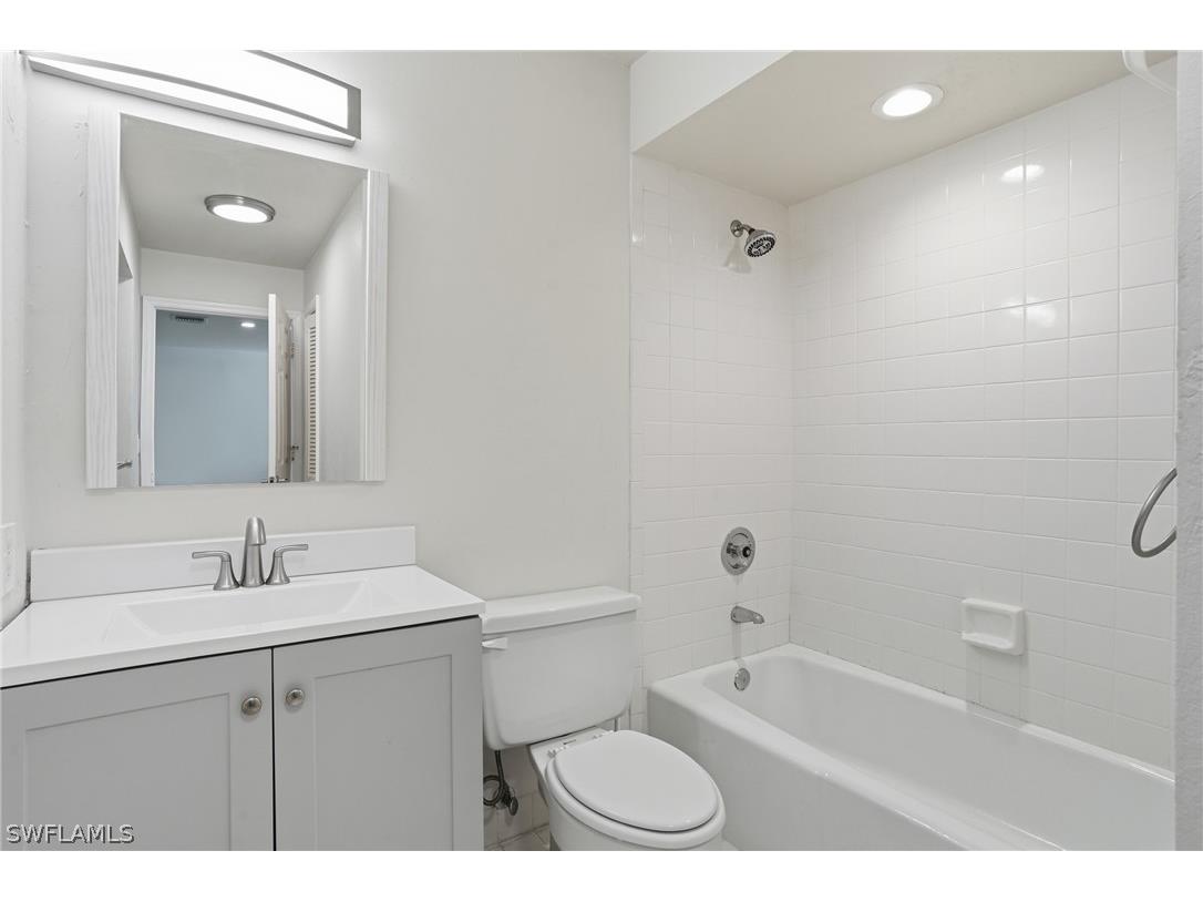 430 Meadowlark Lane #430B Naples FL 34105 226007776 image22