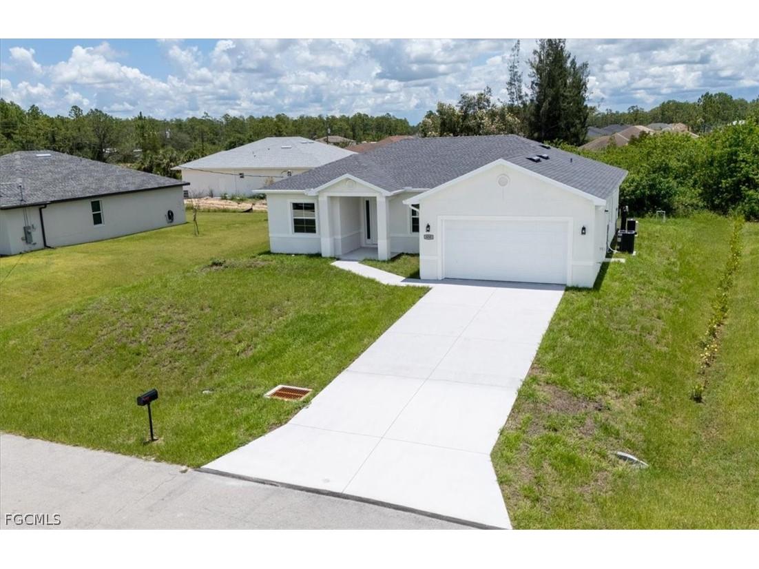 430 Mercedes Court Lehigh Acres FL 33972 2026007831 image2
