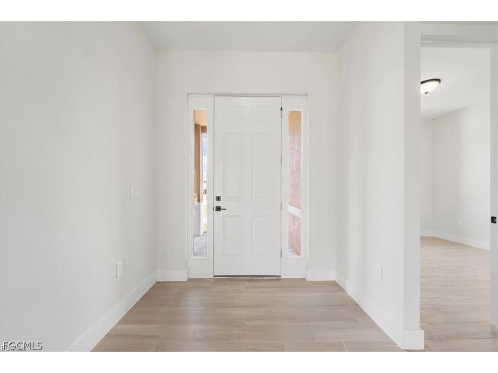 430 Mercedes Court Lehigh Acres FL 33972 2026007831 image8