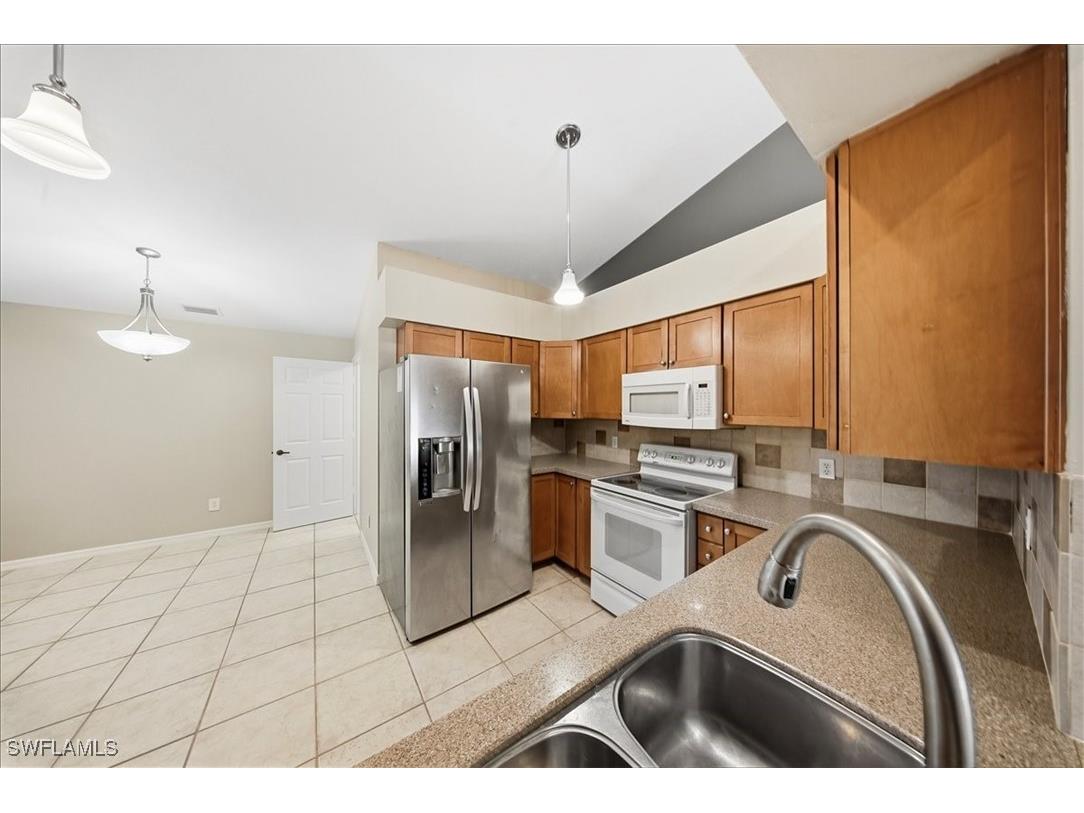 430 Saint Andrews Boulevard #6 Naples FL 34113 226003180 image6