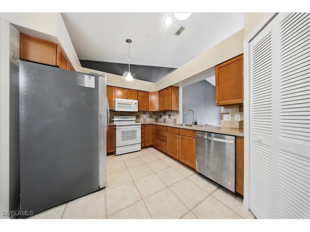 430 Saint Andrews Boulevard #6 Naples FL 34113 226003180 image8