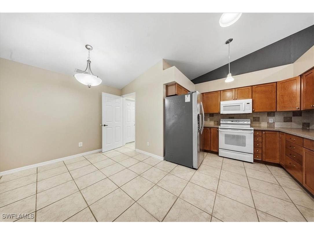 430 Saint Andrews Boulevard #6 Naples FL 34113 226003180 image9