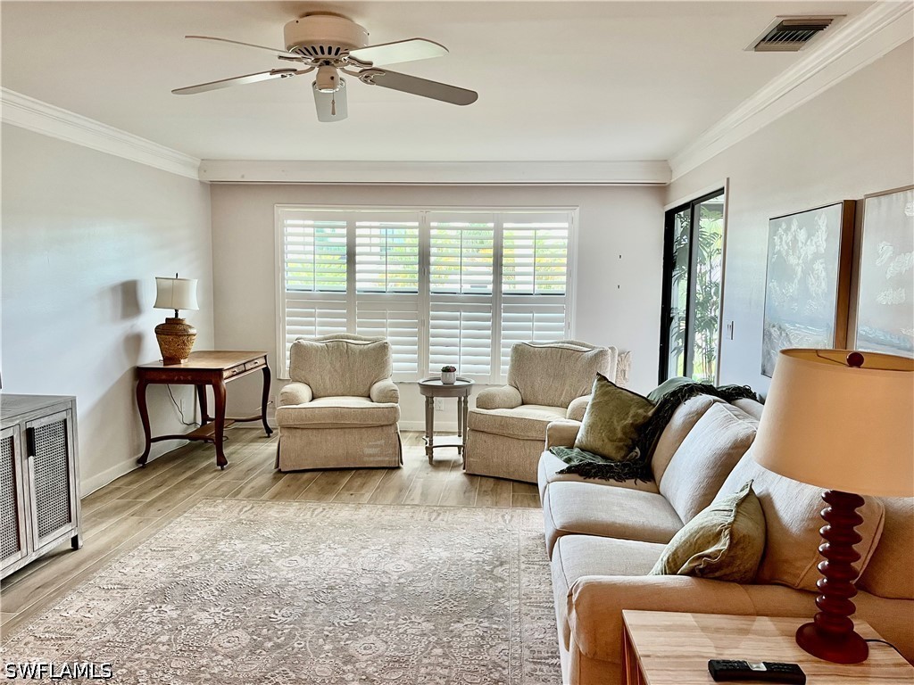 4300 Belair Lane #9 Naples FL 34103 226022272 image2