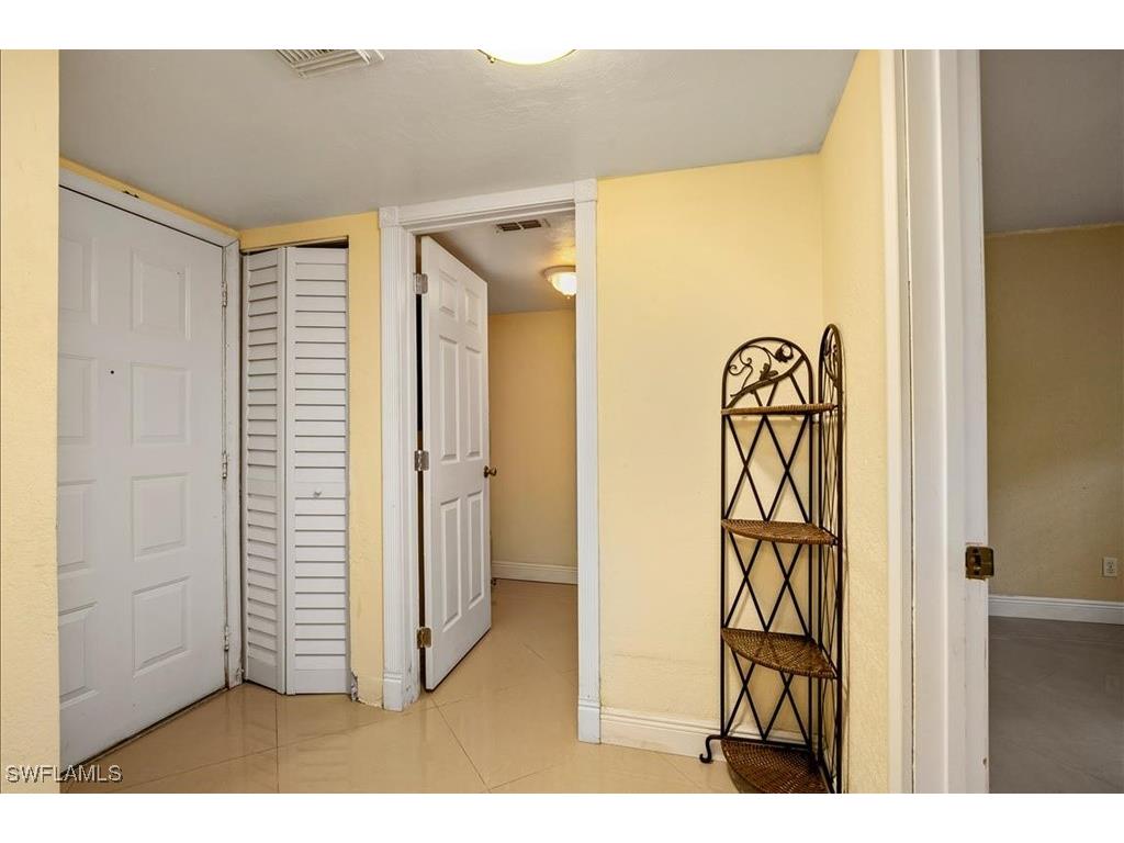 4300 Gulfstream Drive #1B Naples FL 34112 225076961 image13