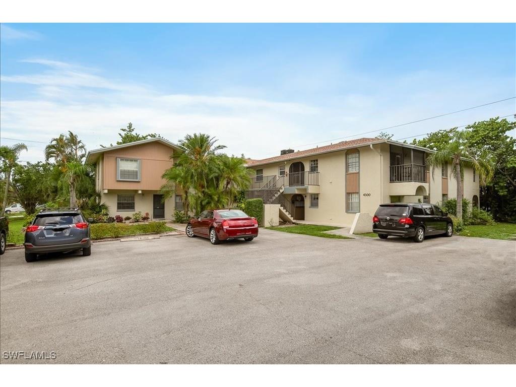 4300 Gulfstream Drive #1B Naples FL 34112 225076961 image2