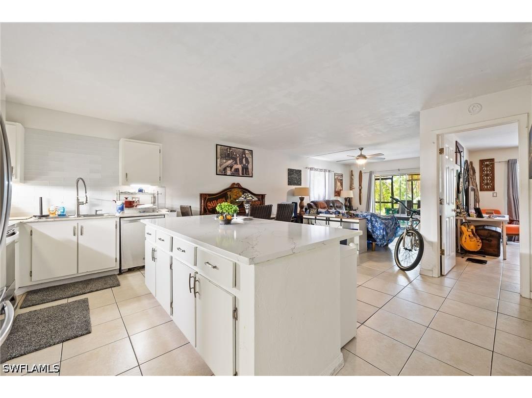 4300 Gulfstream Drive #1C Naples FL 34112 226016859 image6