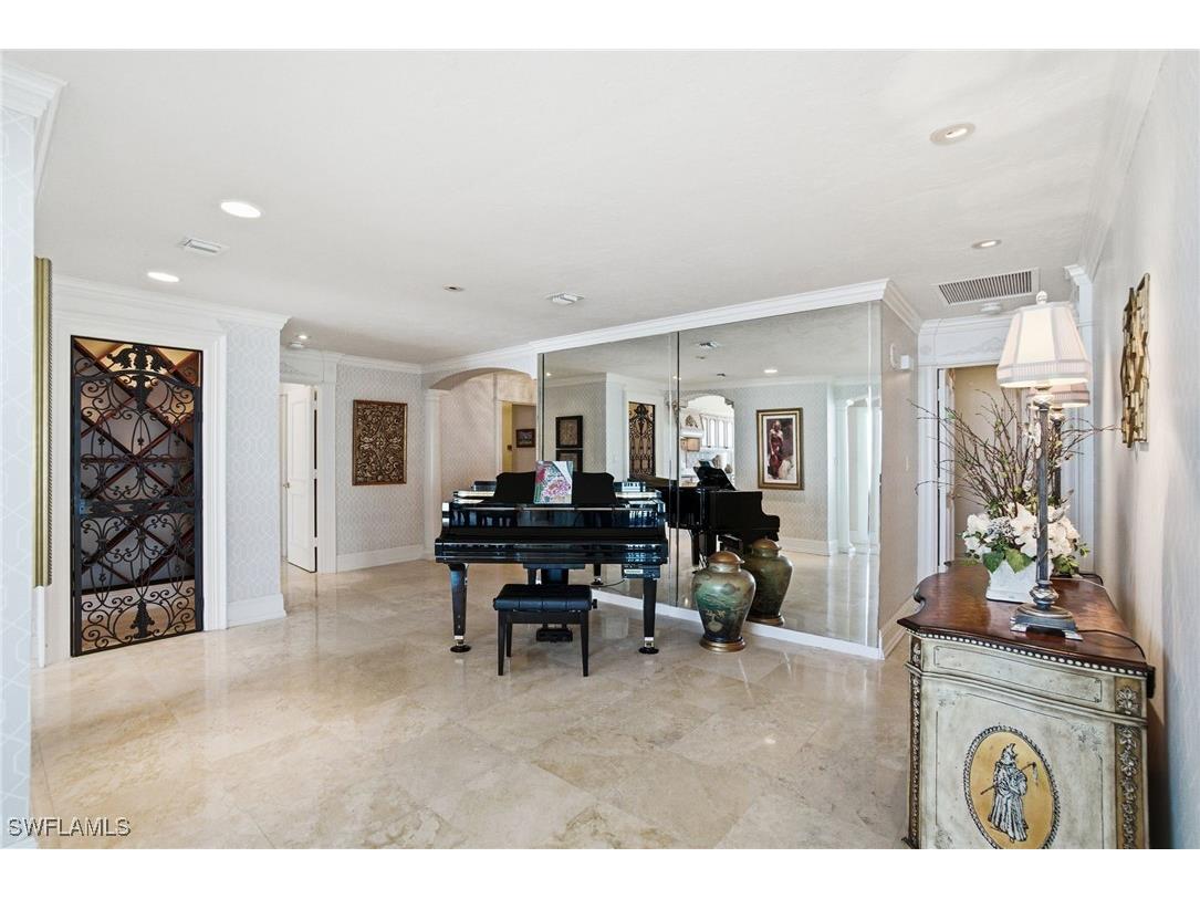 4301 Gulf Shore Boulevard N #1801 Naples FL 34103 226003863 image8