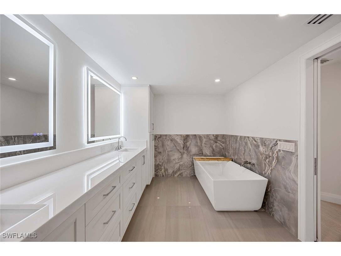 4301 Gulf Shore Boulevard N #202 Naples FL 34103 225073504 image20