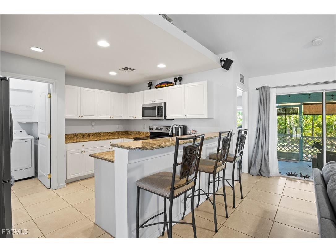 4301 NE 9th Place Cape Coral FL 33909 2025019461 image11