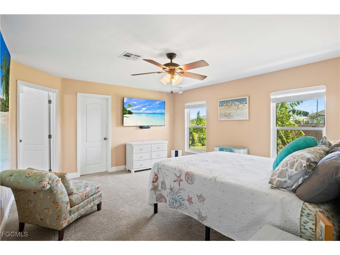 4301 NE 9th Place Cape Coral FL 33909 2025019461 image15