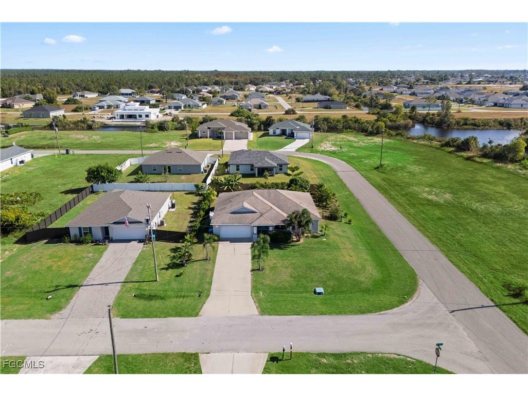 4301 NE 9th Place Cape Coral FL 33909 2025019461 image34