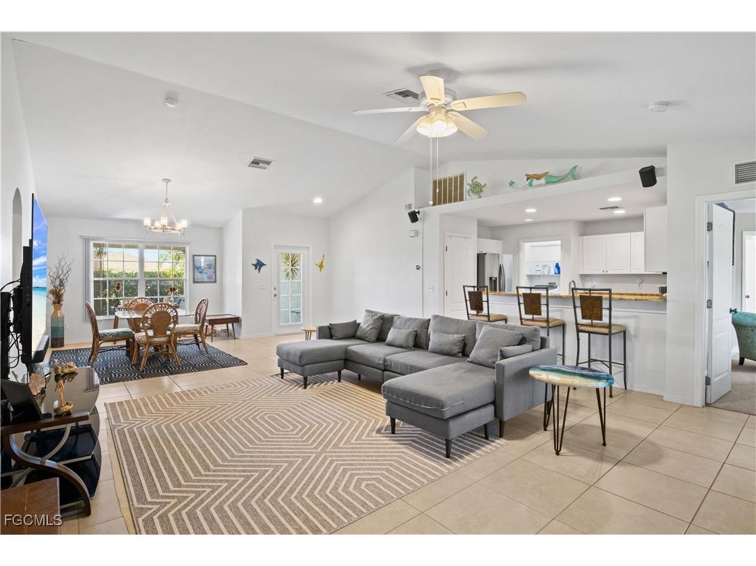 4301 NE 9th Place Cape Coral FL 33909 2025019461 image9