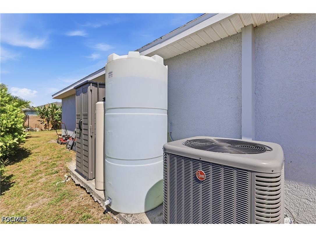 4301 NE 9th Place Cape Coral FL 33909 2026022706 image19