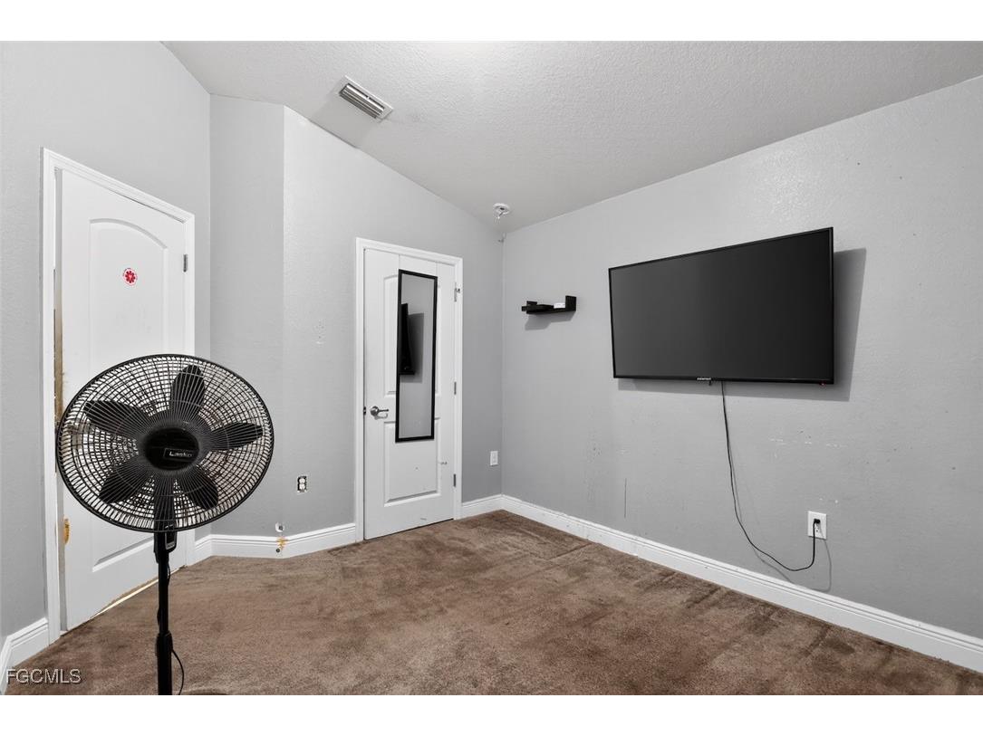 4301 NW 36th Place Cape Coral FL 33993 2025018940 image23