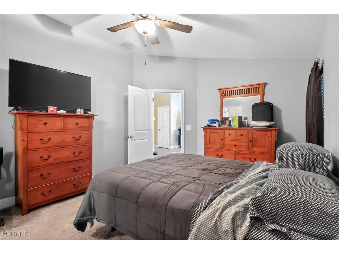 4301 NW 36th Place Cape Coral FL 33993 2025018940 image28