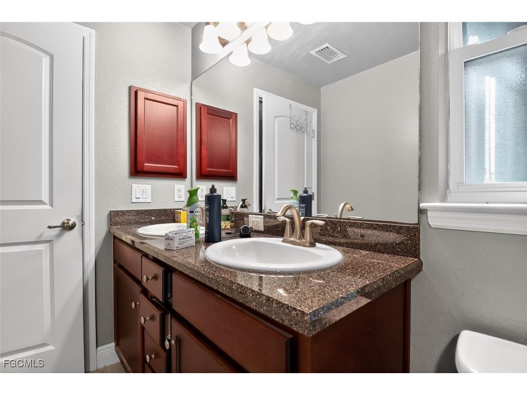 4301 NW 36th Place Cape Coral FL 33993 2025018940 image32