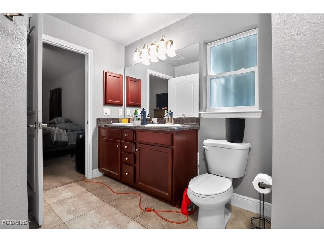 4301 NW 36th Place Cape Coral FL 33993 2025018940 image34