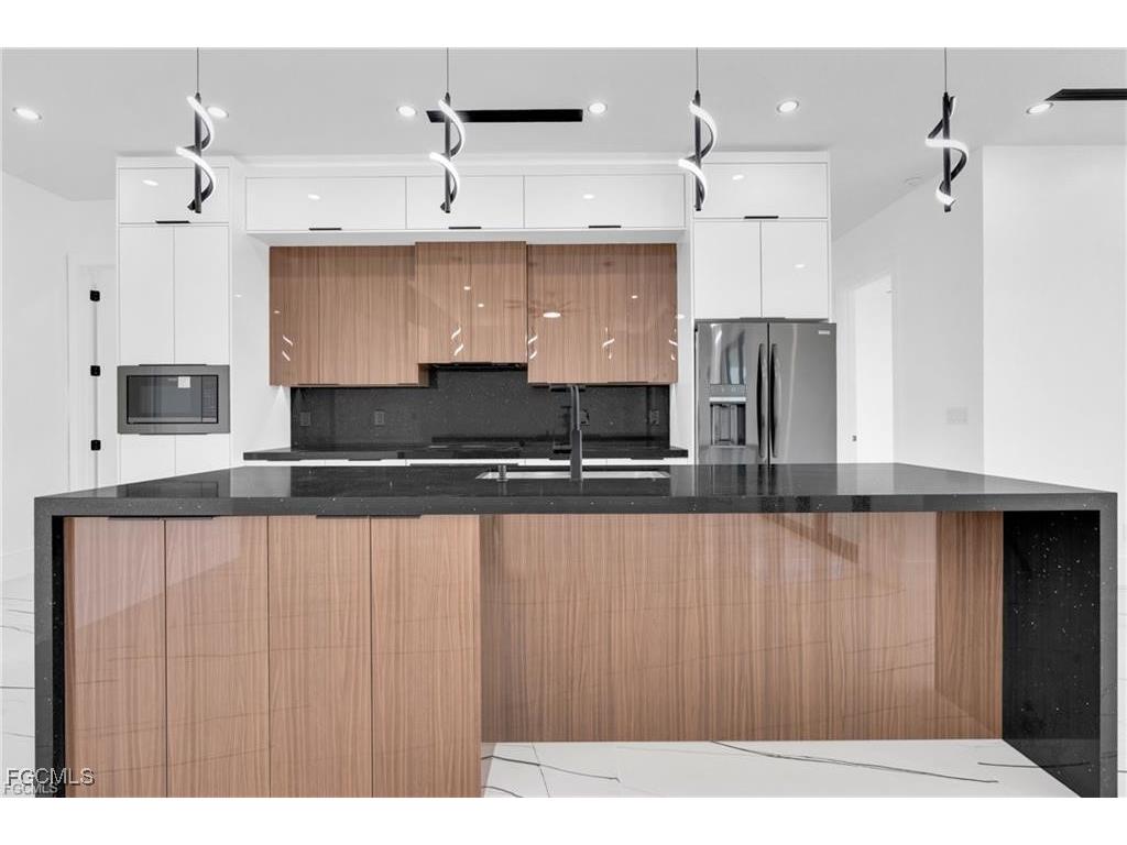 4301 NW 38th Avenue Cape Coral FL 33993 2025023348 image17