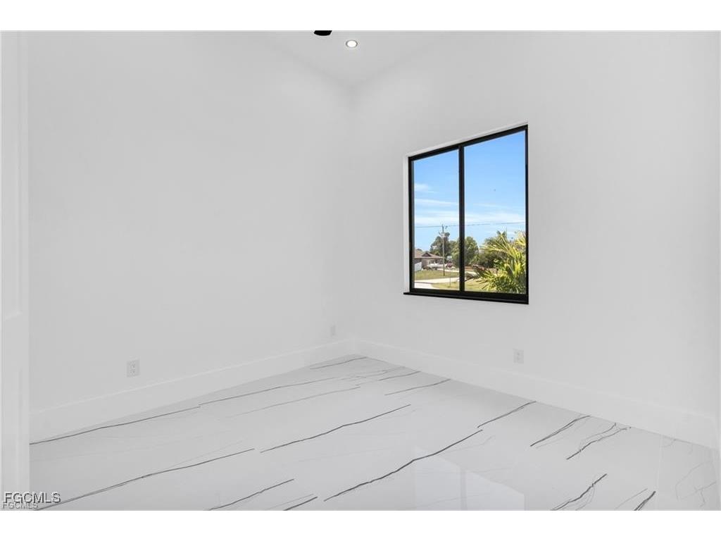 4301 NW 38th Avenue Cape Coral FL 33993 2025023348 image24