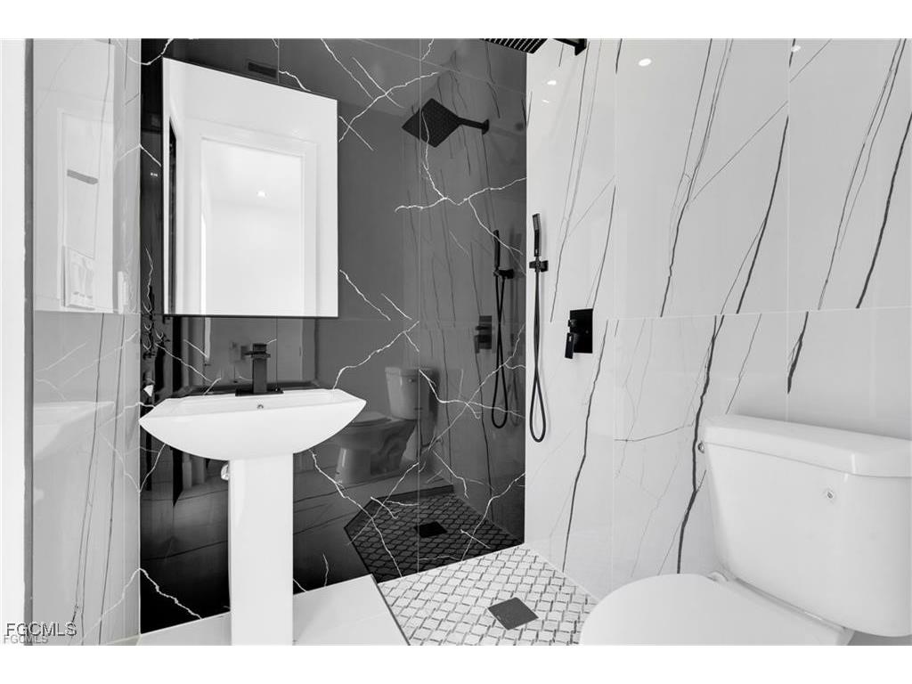 4301 NW 38th Avenue Cape Coral FL 33993 2025023348 image28