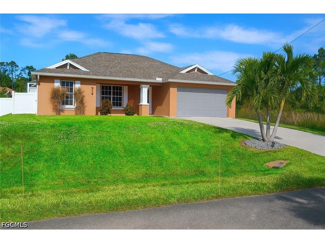 4304 14th Street W Lehigh Acres FL 33971 2026027844 image1