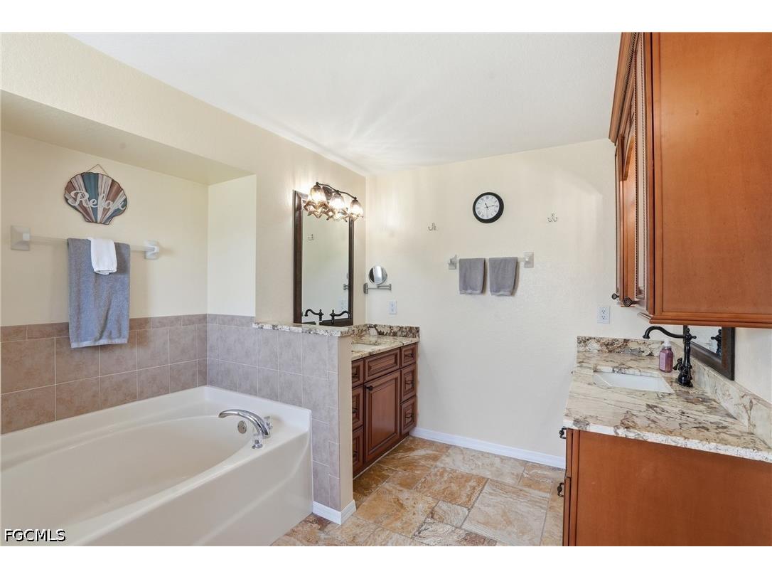 4304 NE 23rd Place Cape Coral FL 33909 2026023116 image13