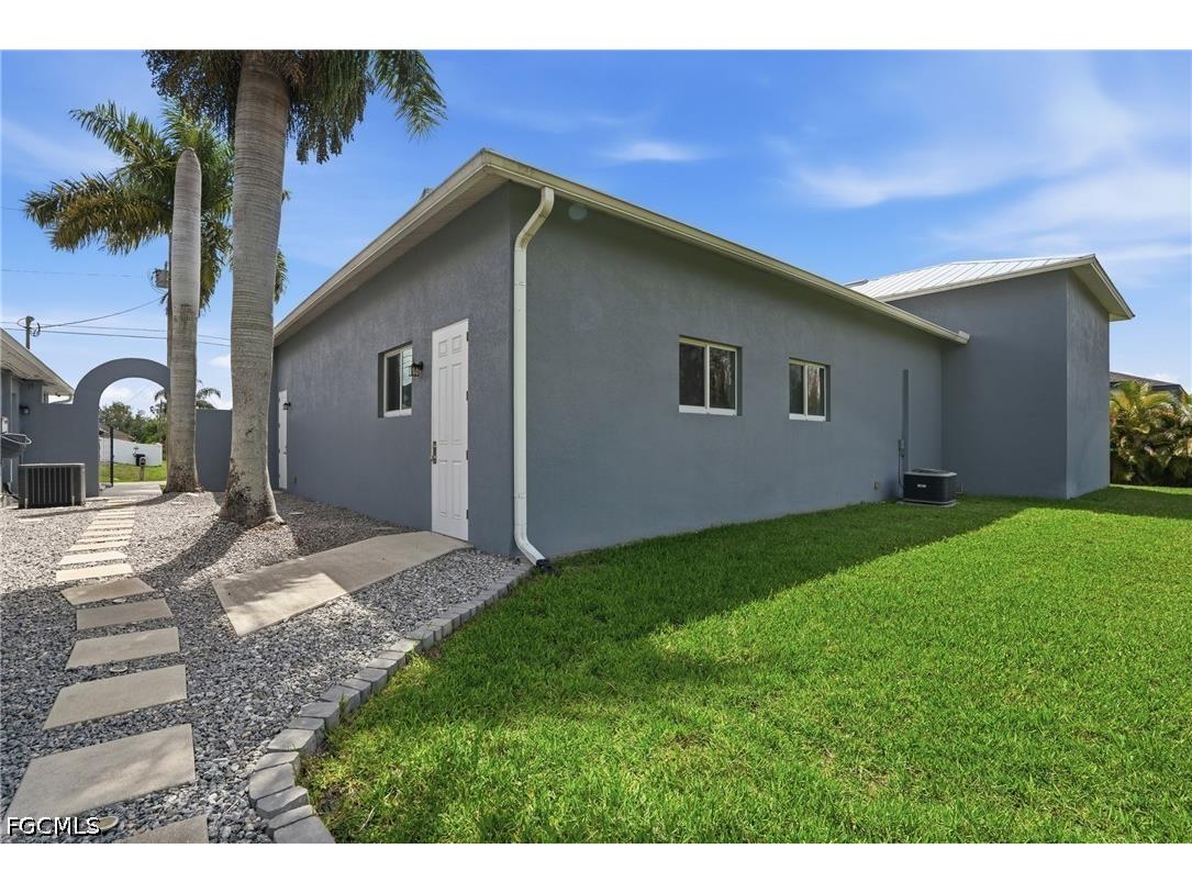 4304 NE 23rd Place Cape Coral FL 33909 2026023116 image42
