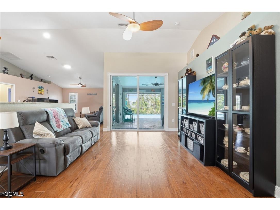 4304 NE 23rd Place Cape Coral FL 33909 2026023116 image6