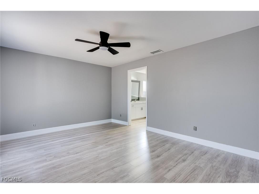 4305 NE 20th Place Cape Coral FL 33909 2025008530 image11