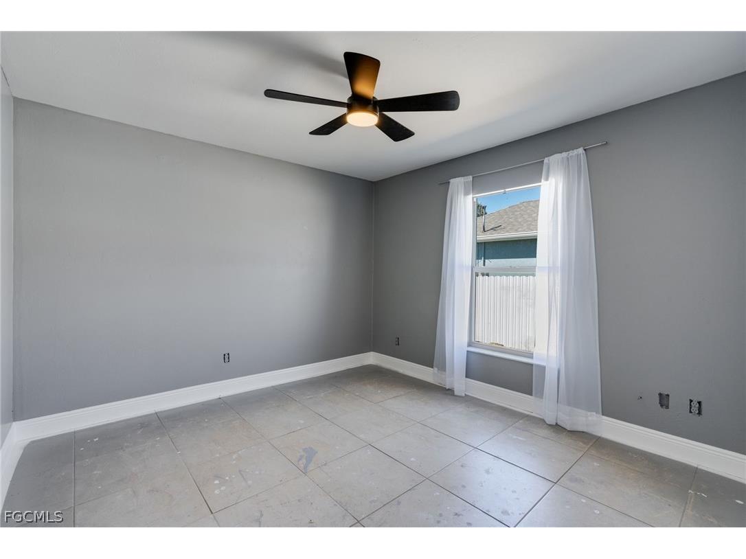 4305 NE 20th Place Cape Coral FL 33909 2025008530 image17