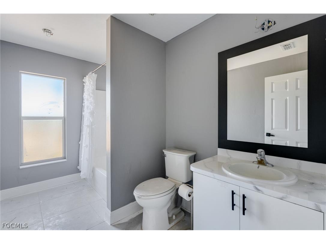 4305 NE 20th Place Cape Coral FL 33909 2025008530 image19