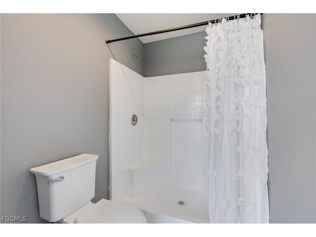 4305 NE 20th Place Cape Coral FL 33909 2025008530 image20