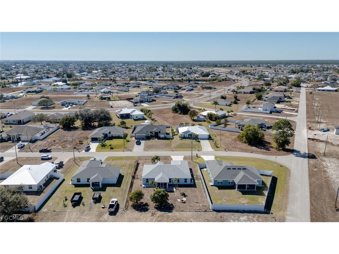4305 NE 20th Place Cape Coral FL 33909 2025008530 image29