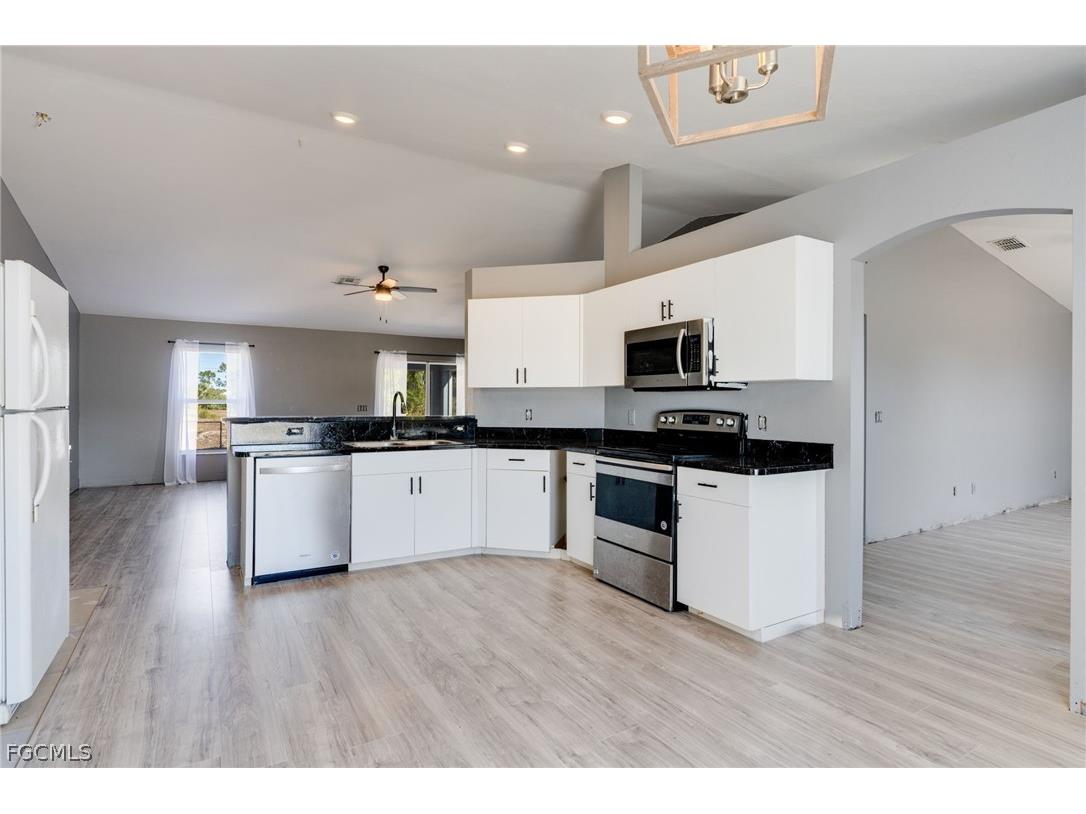 4305 NE 20th Place Cape Coral FL 33909 2025008530 image3