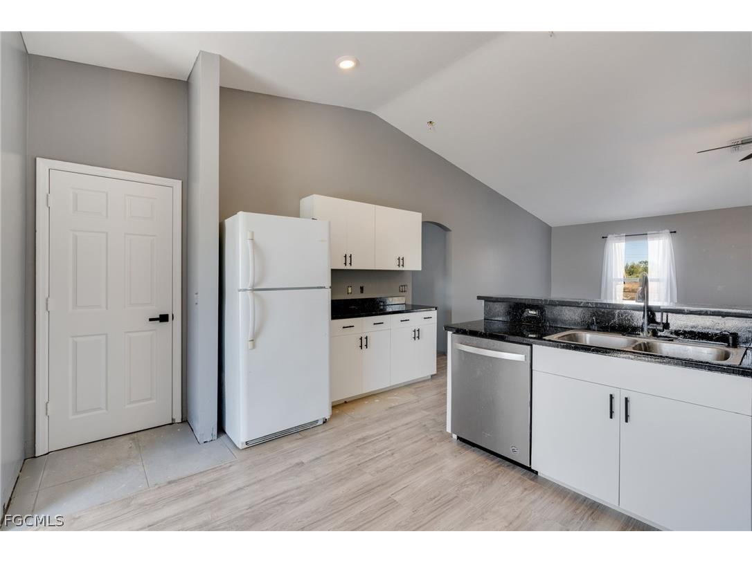 4305 NE 20th Place Cape Coral FL 33909 2025008530 image4