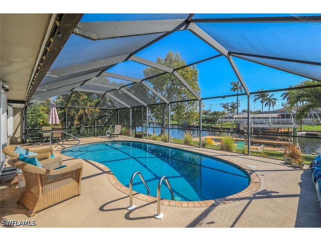 4305 SE 1st Avenue Cape Coral FL 33904 226015832 image1