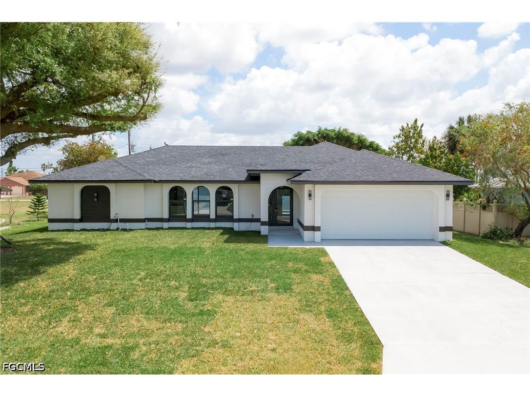 4305 SW 1st Avenue Cape Coral FL 33914 2026015409 image1